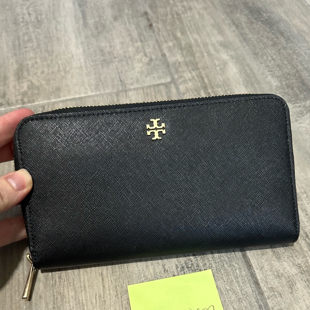 Tory Burch Black Zip Wallet
